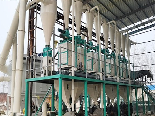 全自動(dòng)玉米加工機(jī)械生產(chǎn)過(guò)程種如何處理粉塵問題?